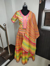 Load image into Gallery viewer, Bollywood Style Designer Taffeta Silk With 5 Layer Designer Lehenga And Velvet Blousebollywood St